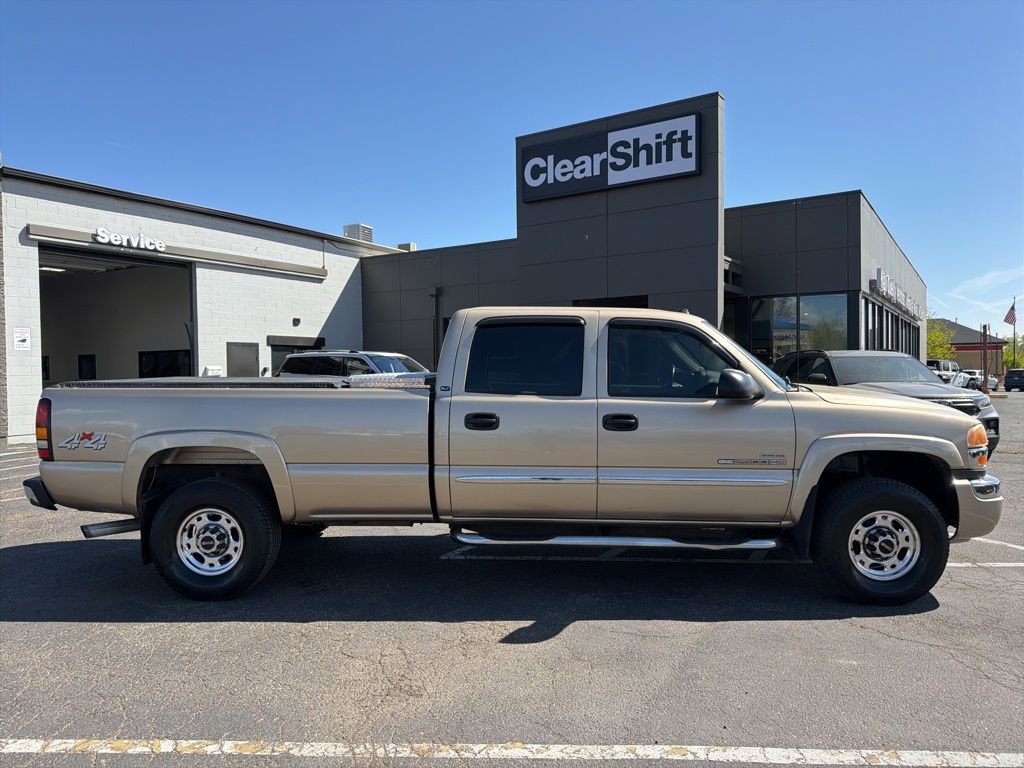 Used 2004 GMC Sierra 2500 SLT w/ Heavy-Duty Power Package image 8