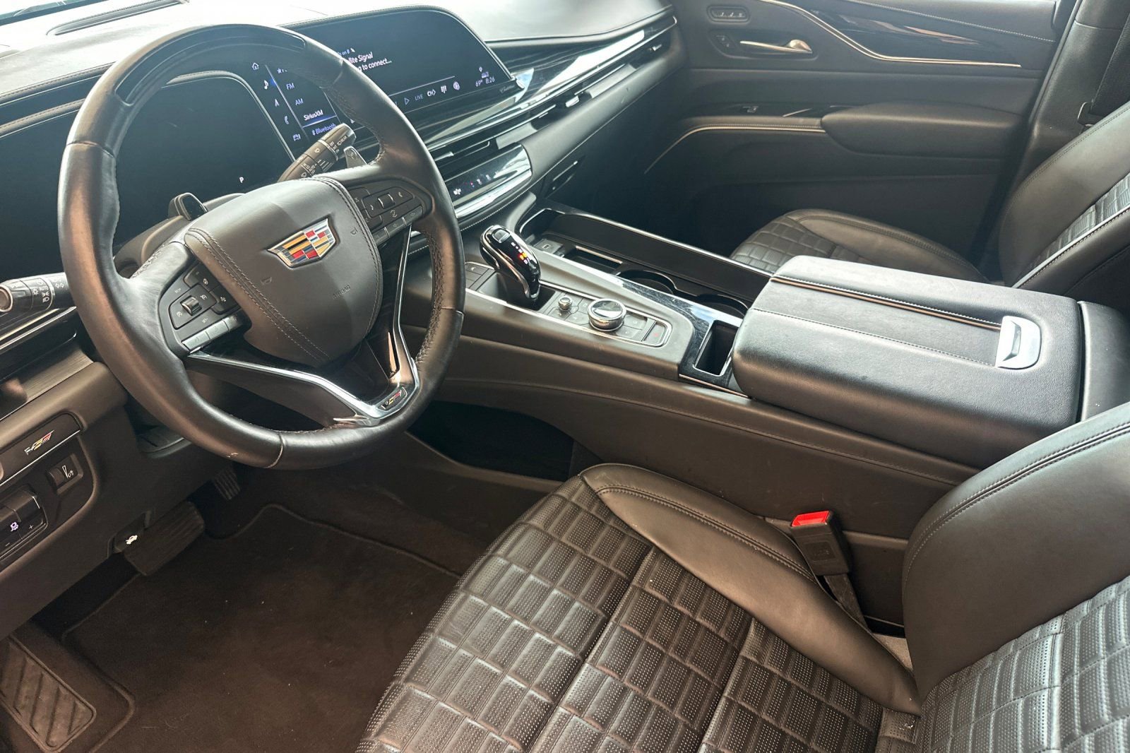 Certified 2024 Cadillac Escalade ESV V w/ LPO, ONYX Package AWD/4WD image 10