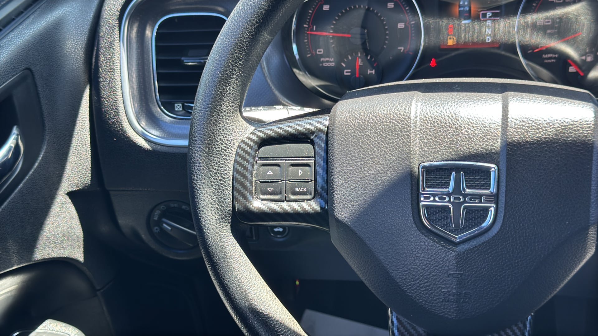 Used 2014 Dodge Charger SE RWD image 27