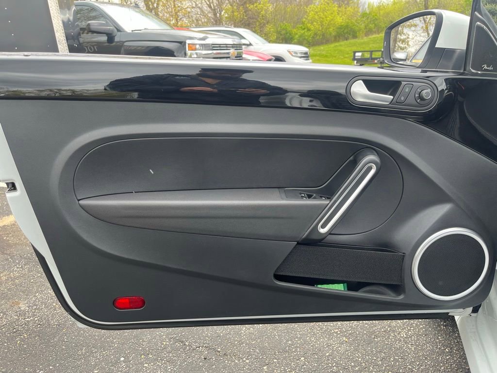 Used 2019 Volkswagen Beetle 2.0T Final Edition SEL FWD image 17