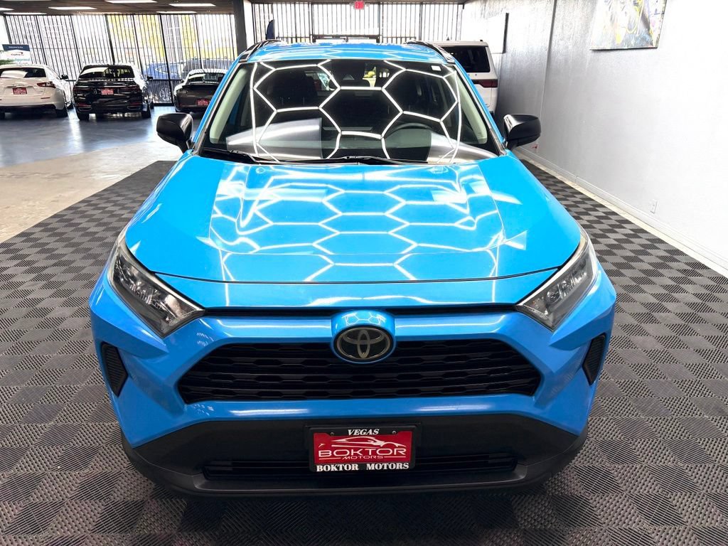 Used 2020 Toyota RAV4 LE FWD image 6
