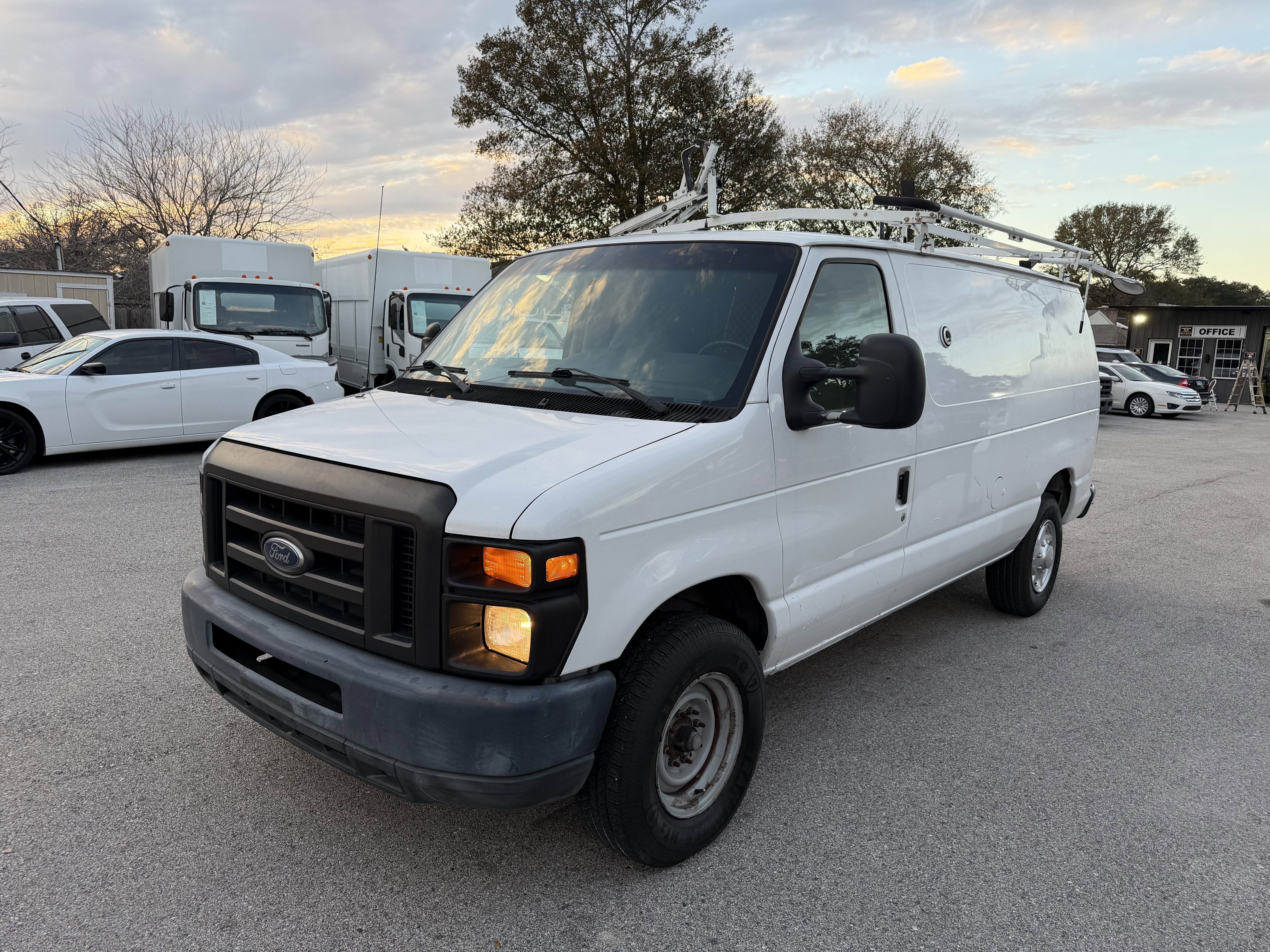 Used 2012 Ford E-250 and Econoline 250 w/ PWR Group RWD image 3