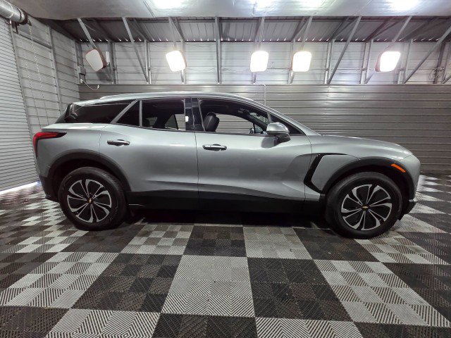 Used 2024 Chevrolet Blazer EV LT AWD/4WD image 9