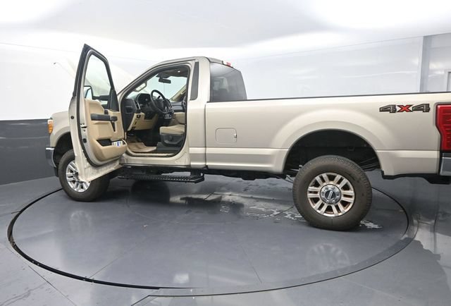 Used 2017 Ford F250 XLT w/ XLT Value Package AWD/4WD image 39