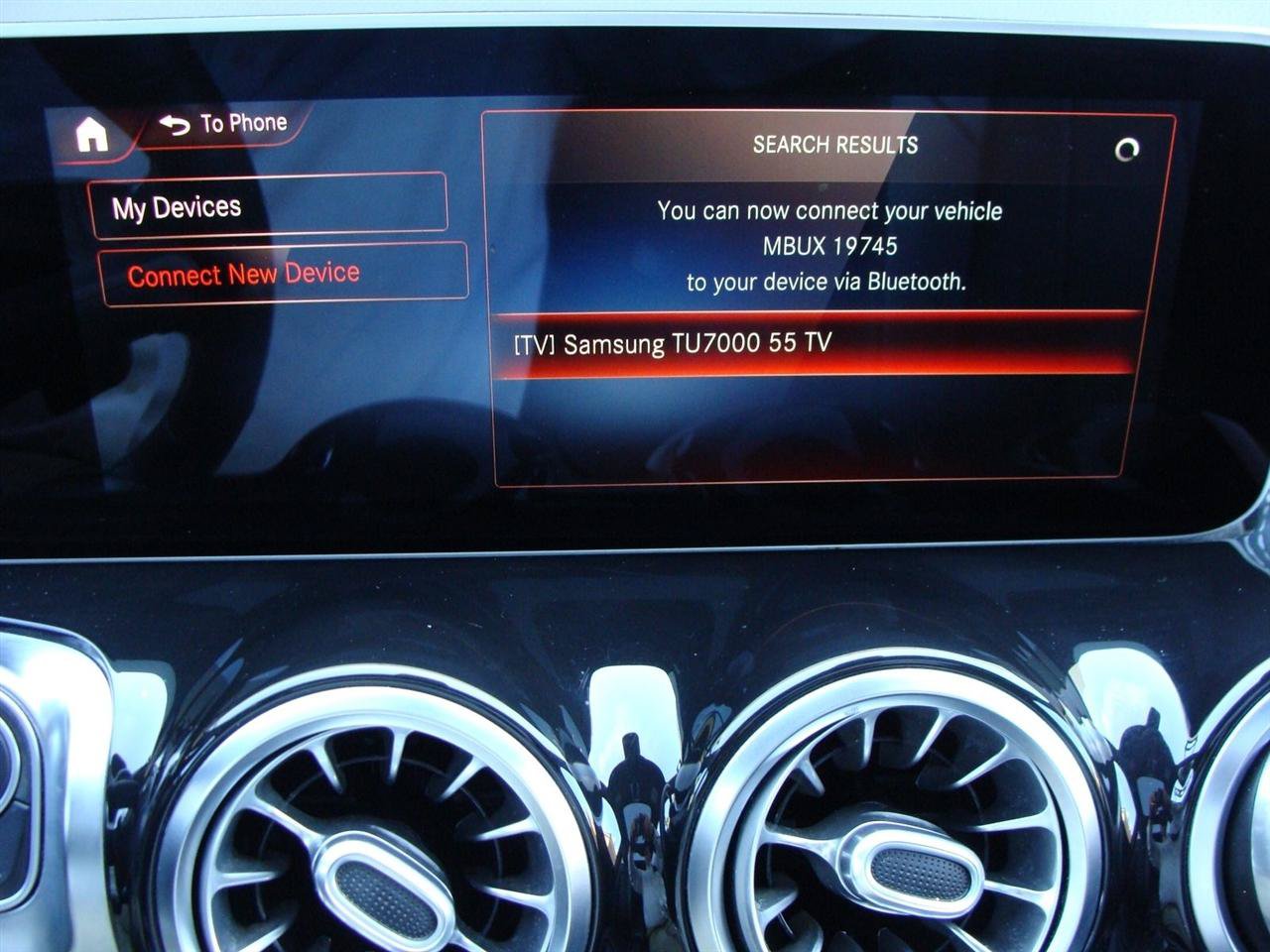 Used 2020 Mercedes-Benz GLB 250 4MATIC w/ Premium Package image 20