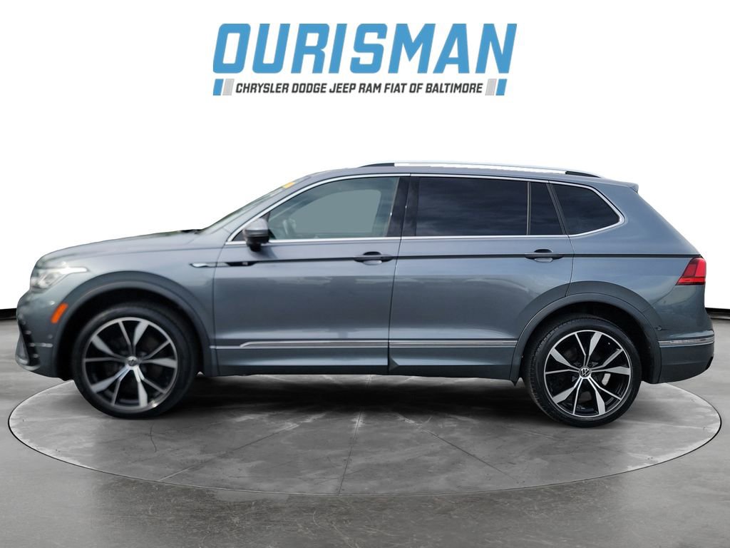 Used 2022 Volkswagen Tiguan SEL R-Line image 3