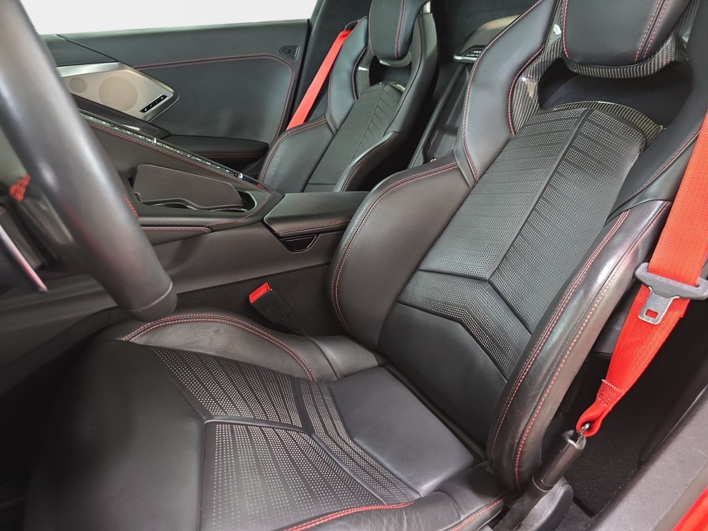 Used 2021 Chevrolet Corvette Stingray Premium Conv w/ Z51 Performance Package RWD image 14