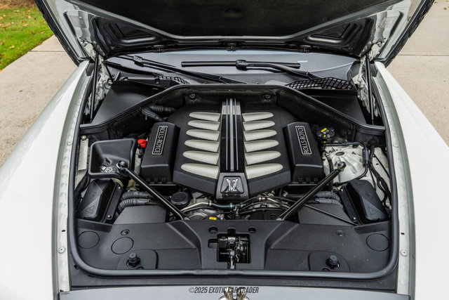 Used 2015 Rolls-Royce Ghost image 17