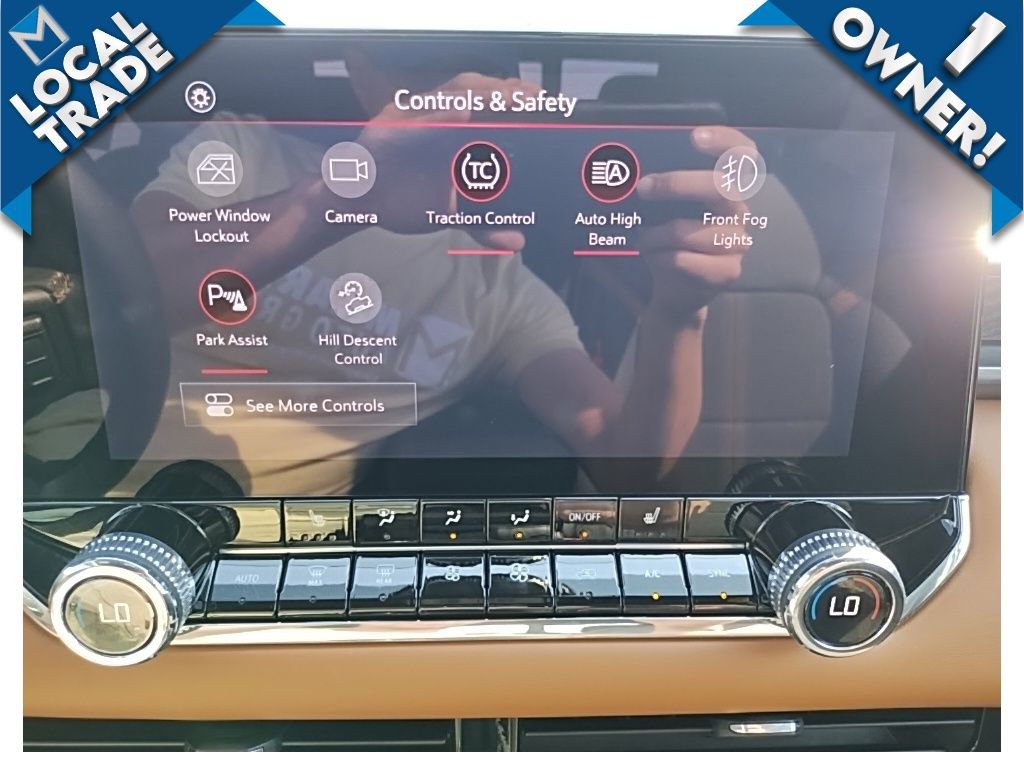Used 2025 GMC Canyon AT4 w/ Nightfall Edition AWD/4WD image 39