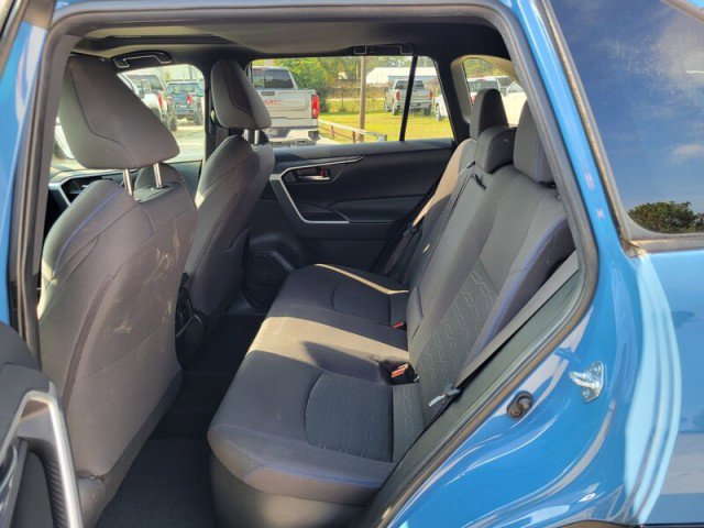 Used 2022 Toyota RAV4 SE image 27
