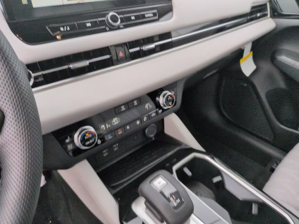 New 2026 Mitsubishi Outlander SEL AWD/4WD image 25