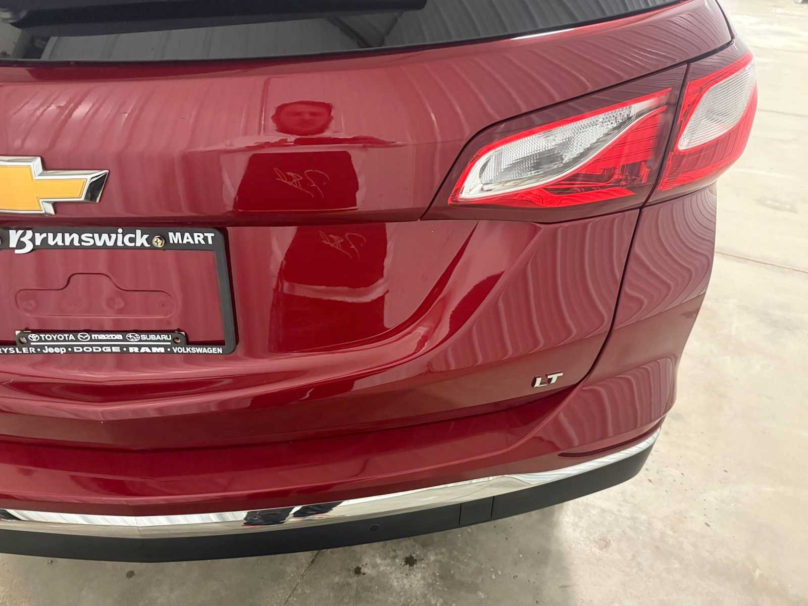 Used 2020 Chevrolet Equinox LT FWD image 18