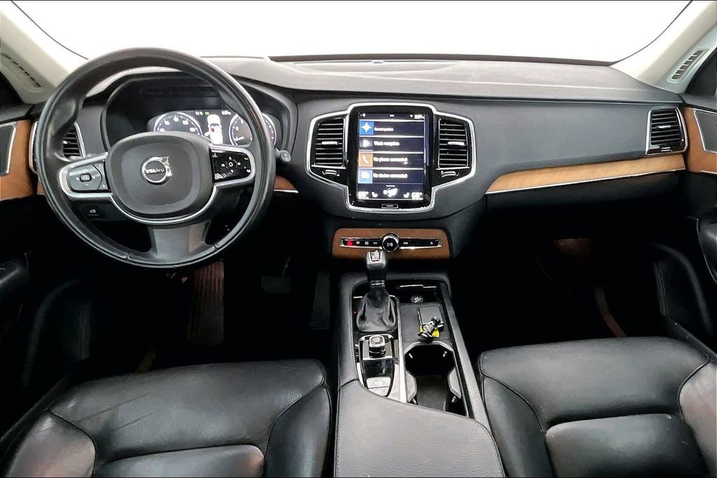 Used 2022 Volvo XC90 T5 Momentum w/ Advanced Package image 20