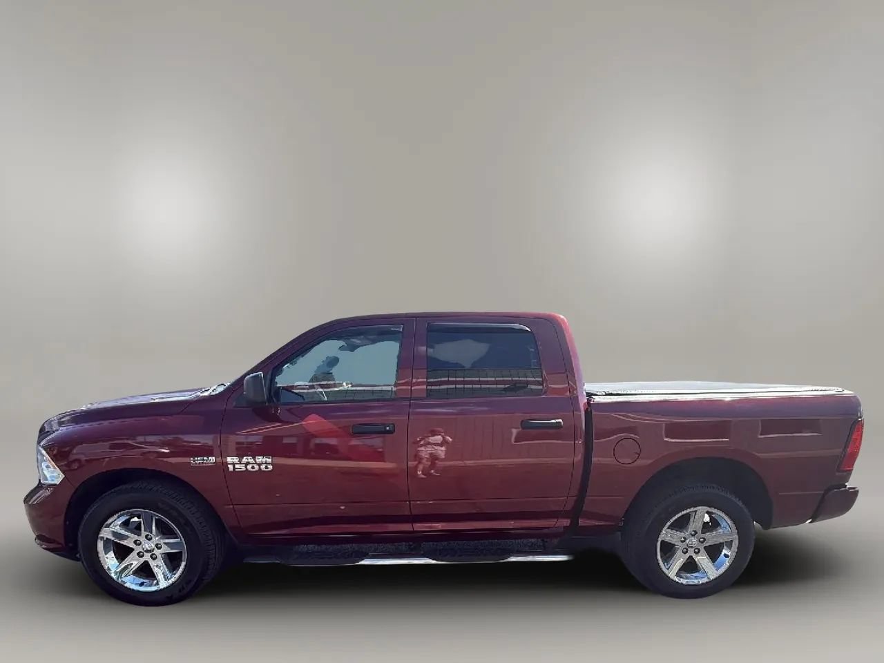 Used 2018 RAM 1500 Express w/ Express Value Package AWD/4WD image 2