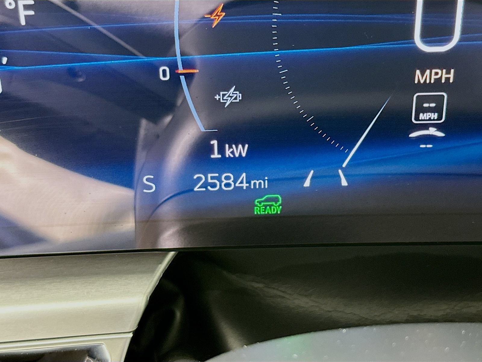 Used 2025 Cadillac Lyriq Sport w/ LPO, Floor Liner Package AWD/4WD image 12