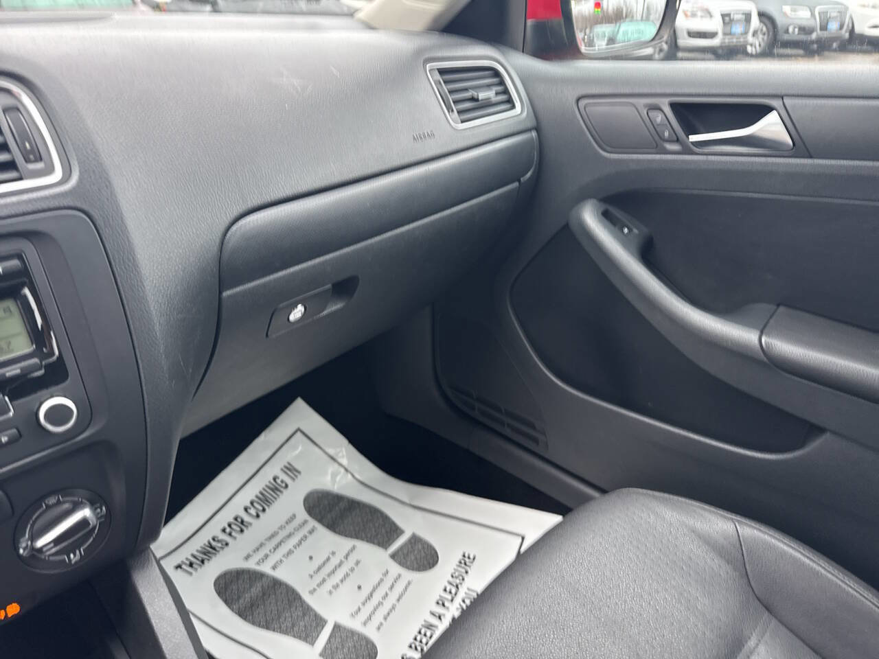 Used 2011 Volkswagen Jetta SE image 12