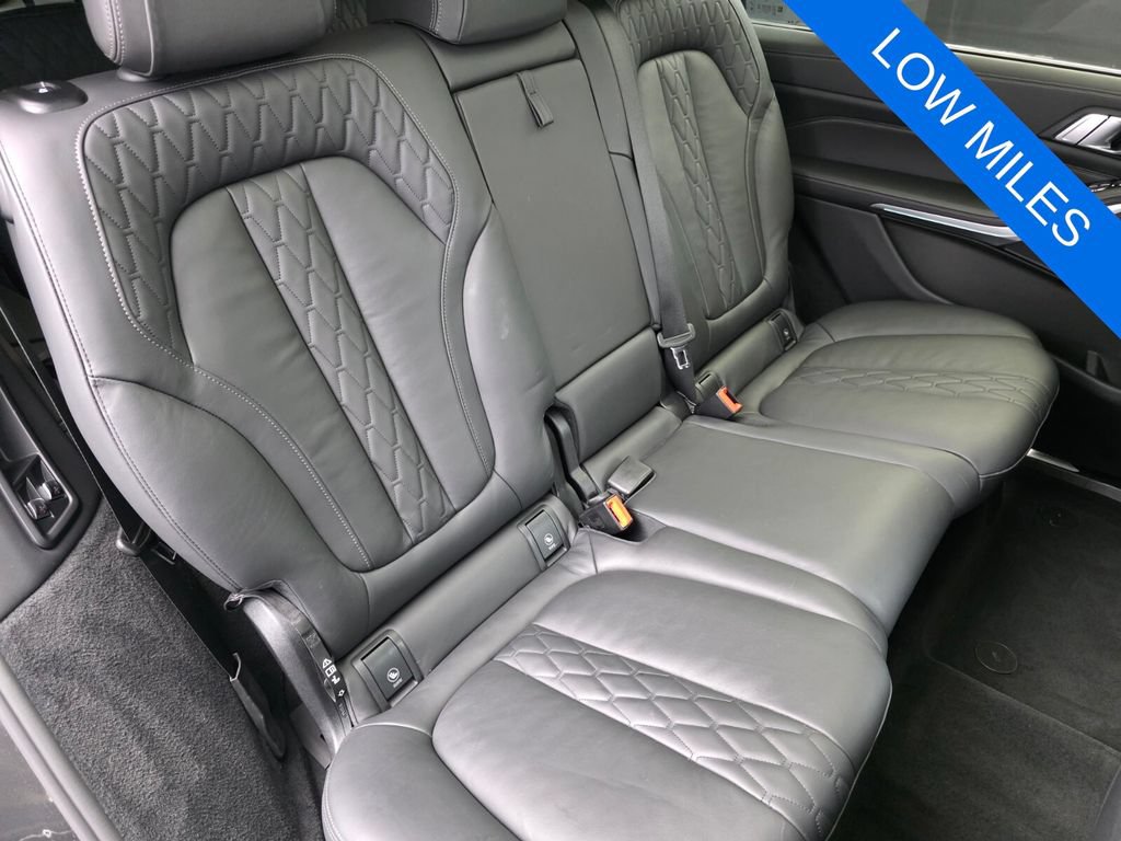 Used 2021 BMW X7 xDrive40i w/ Executive Package 2 AWD/4WD image 29