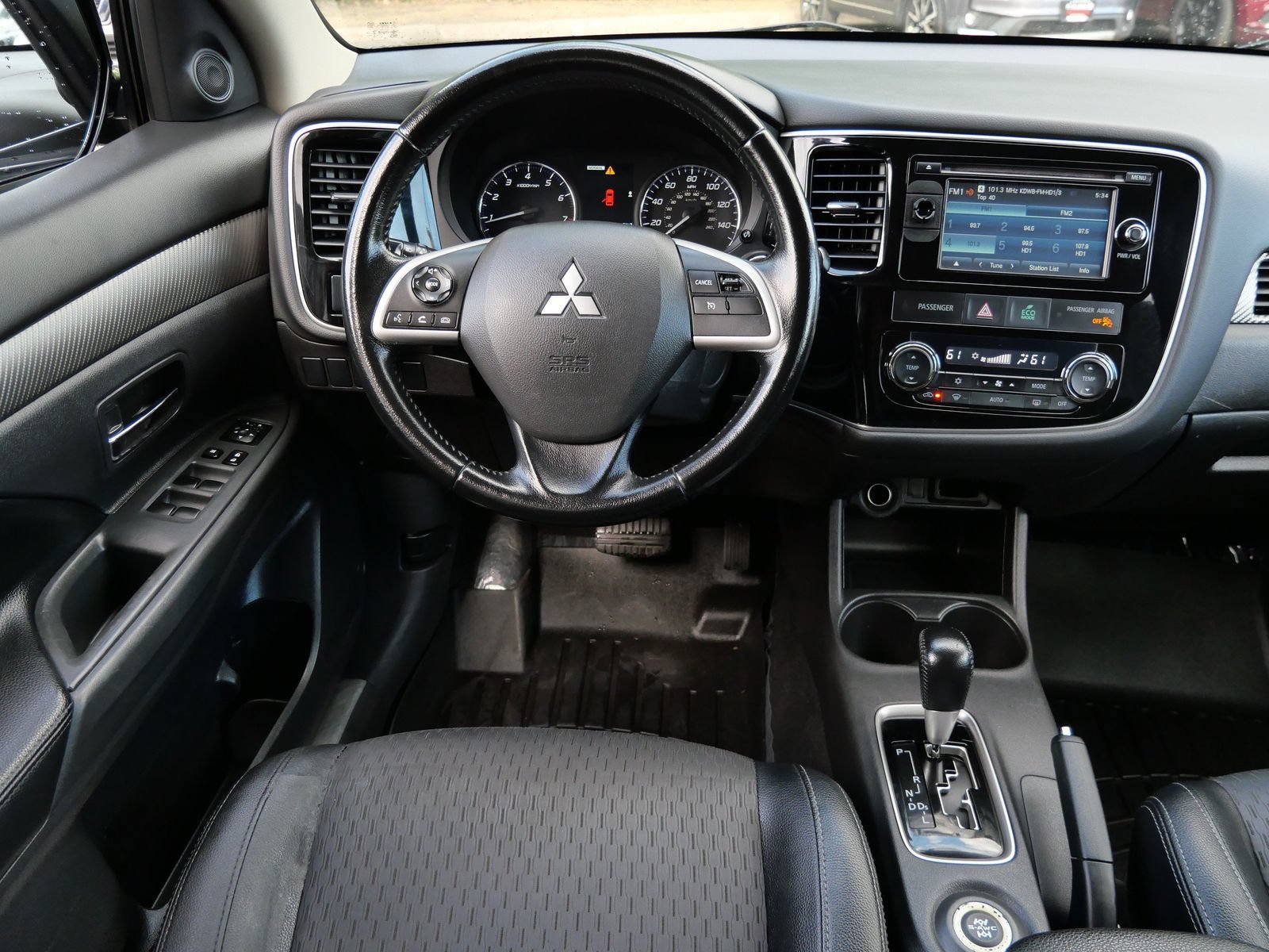Used 2015 Mitsubishi Outlander SE AWD/4WD image 12
