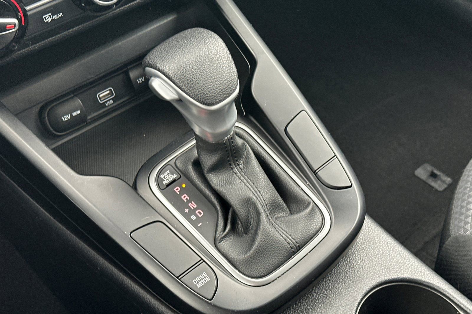 Certified 2022 Kia Soul LX w/ Technology Package image 21