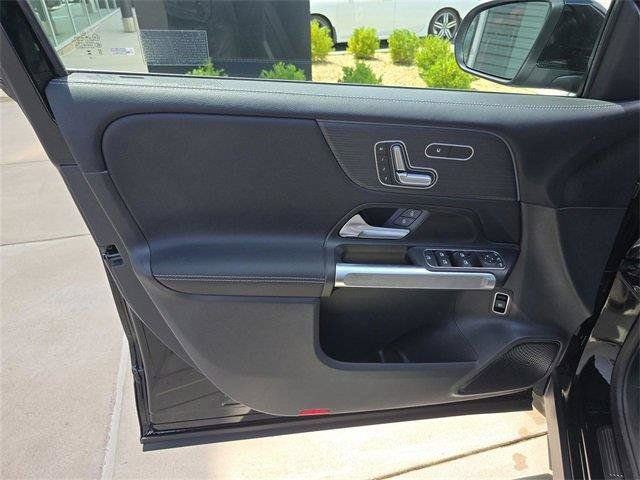 Used 2026 Mercedes-Benz GLB 250 4MATIC image 21