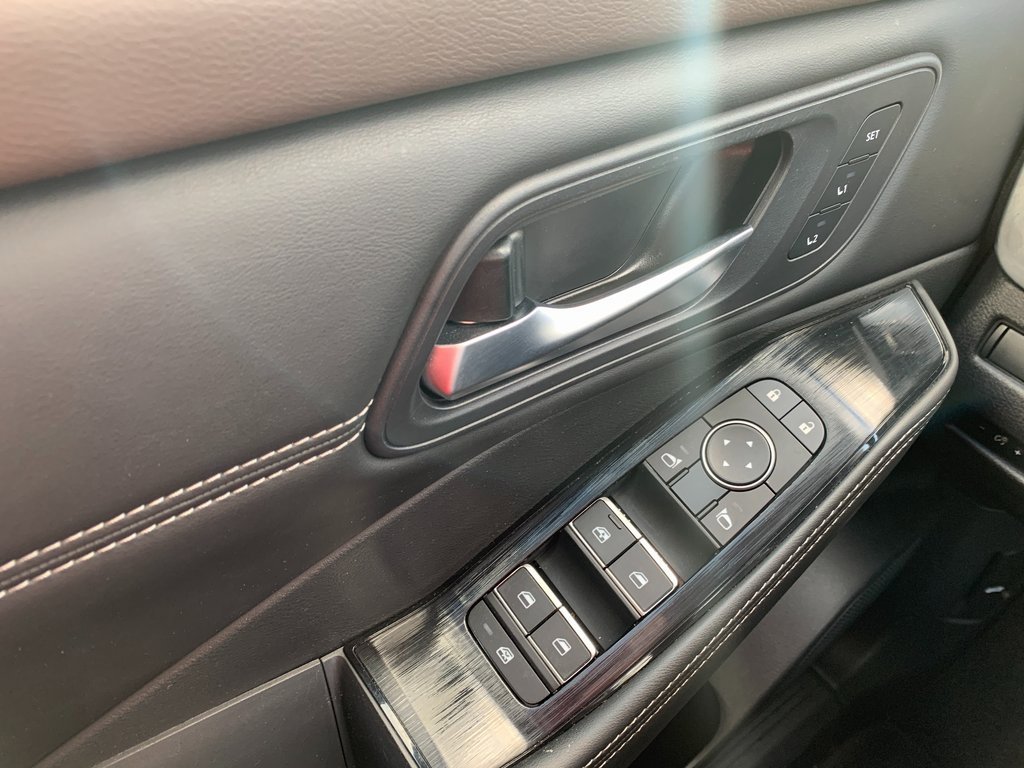 Used 2023 Nissan Rogue SL w/ SL Premium Package image 22