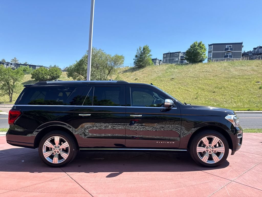 Used 2024 Ford Expedition Max Platinum AWD/4WD image 10