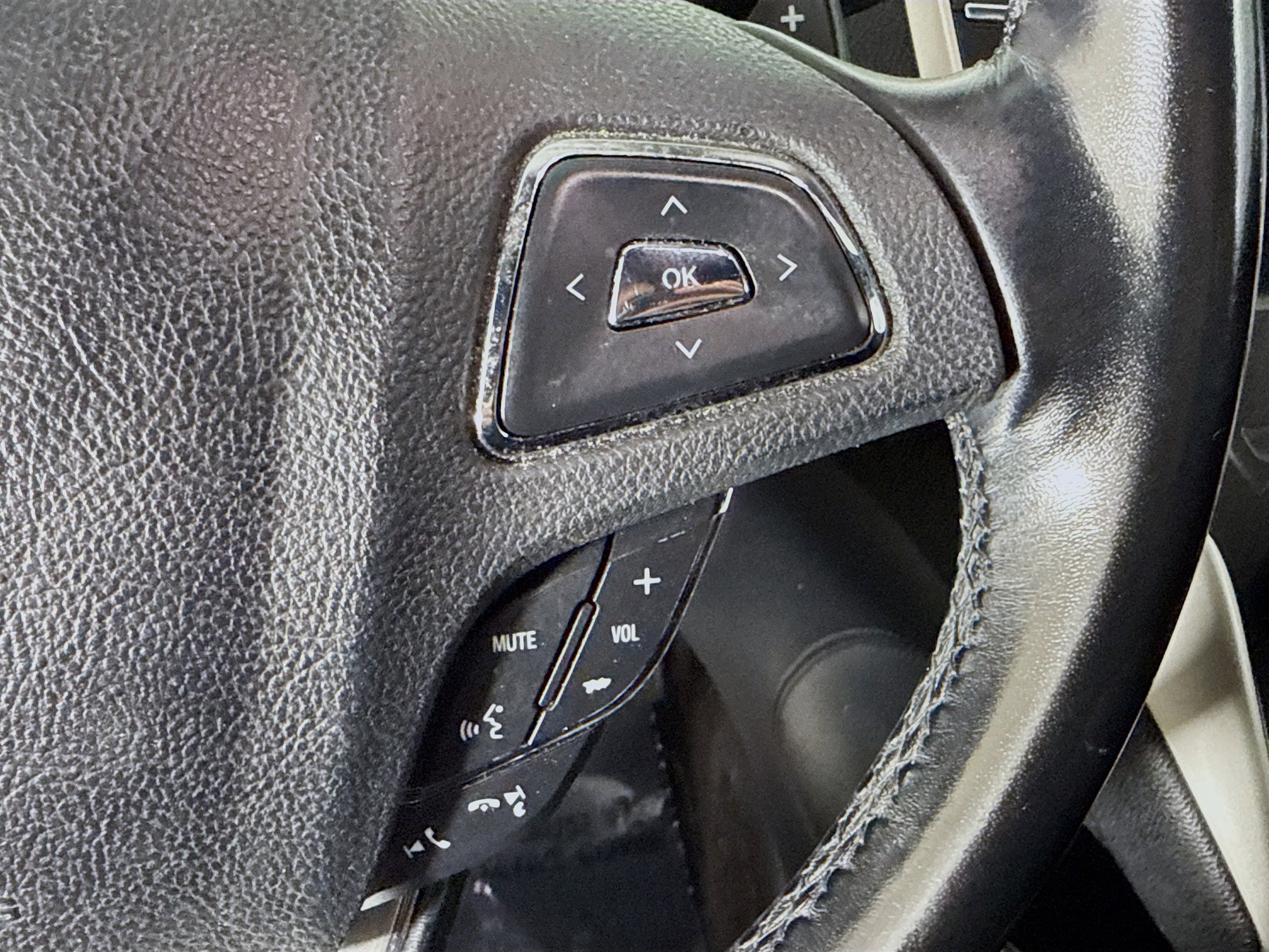 Used 2018 Lincoln MKC Select w/ Select Plus Package image 15