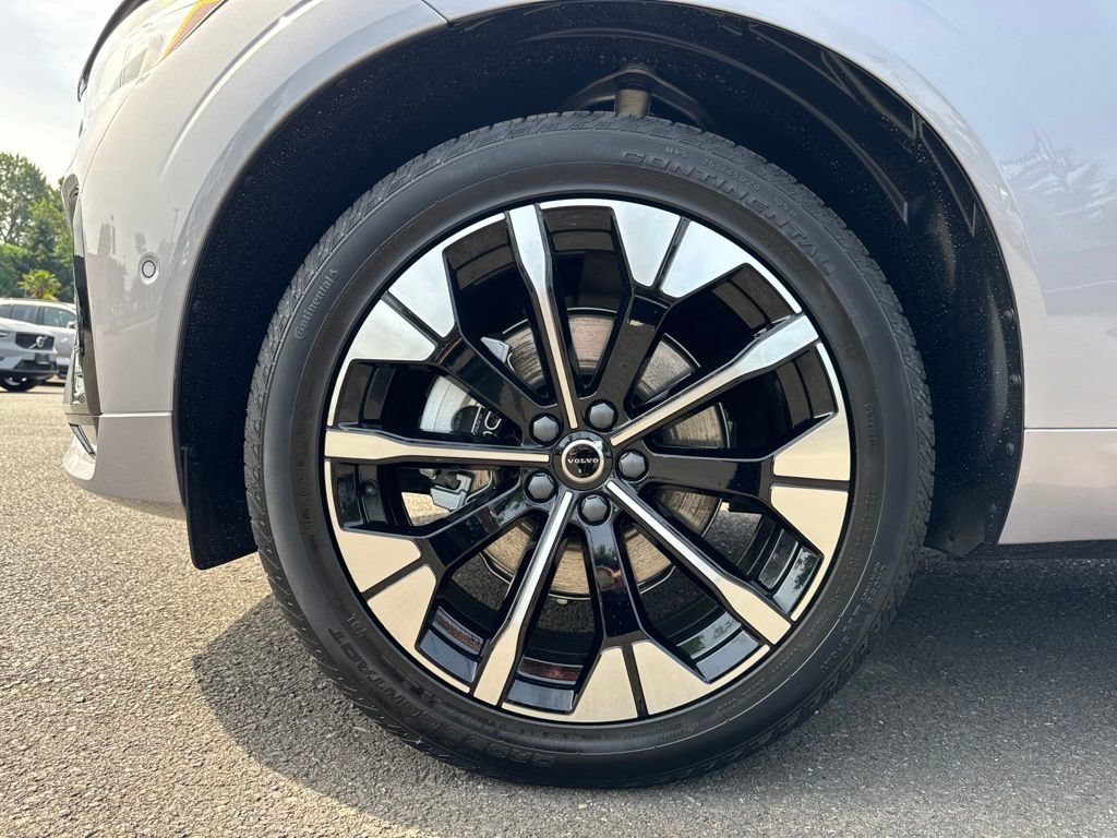 New 2026 Volvo XC60 B5 Plus w/ Climate Package AWD/4WD image 28