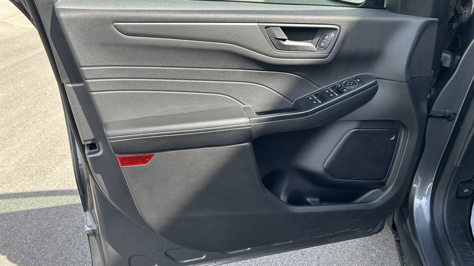 Used 2024 Ford Escape Active image 10