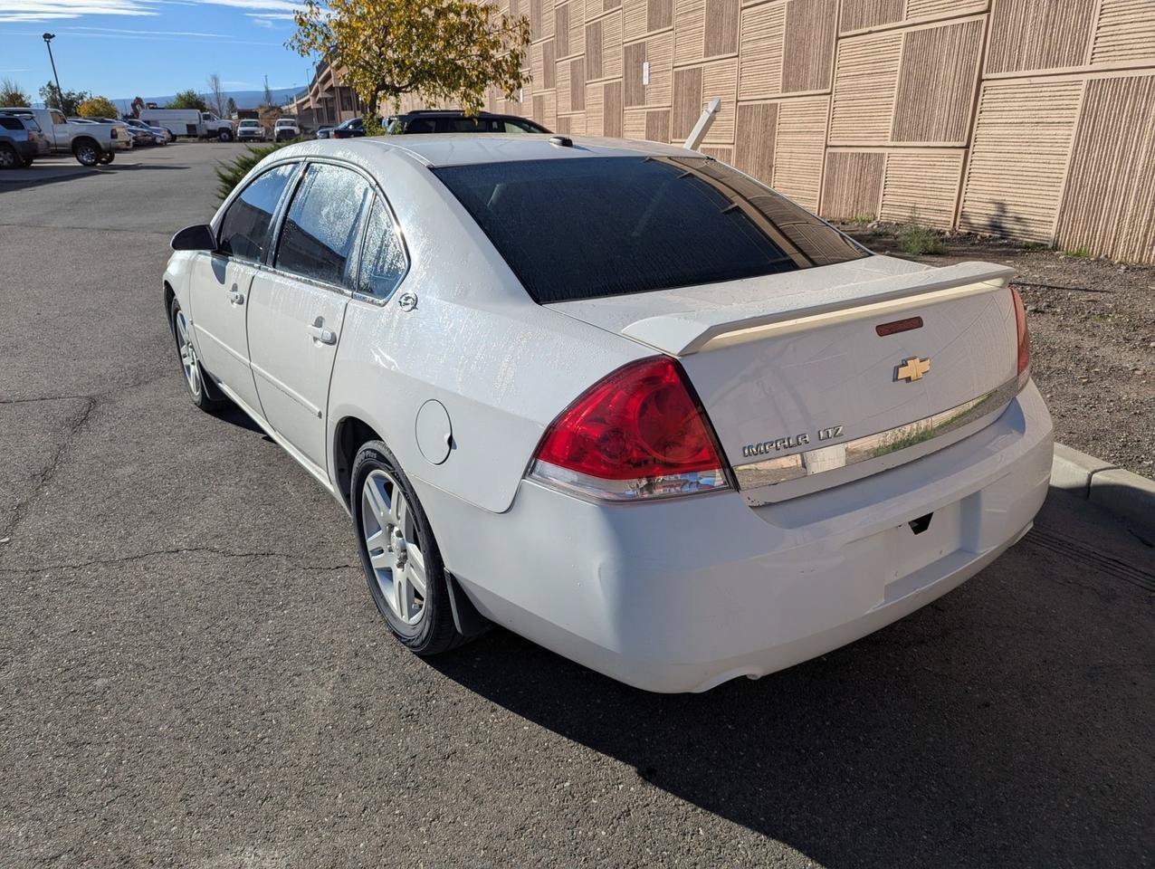 Used 2006 Chevrolet Impala LTZ FWD image 3