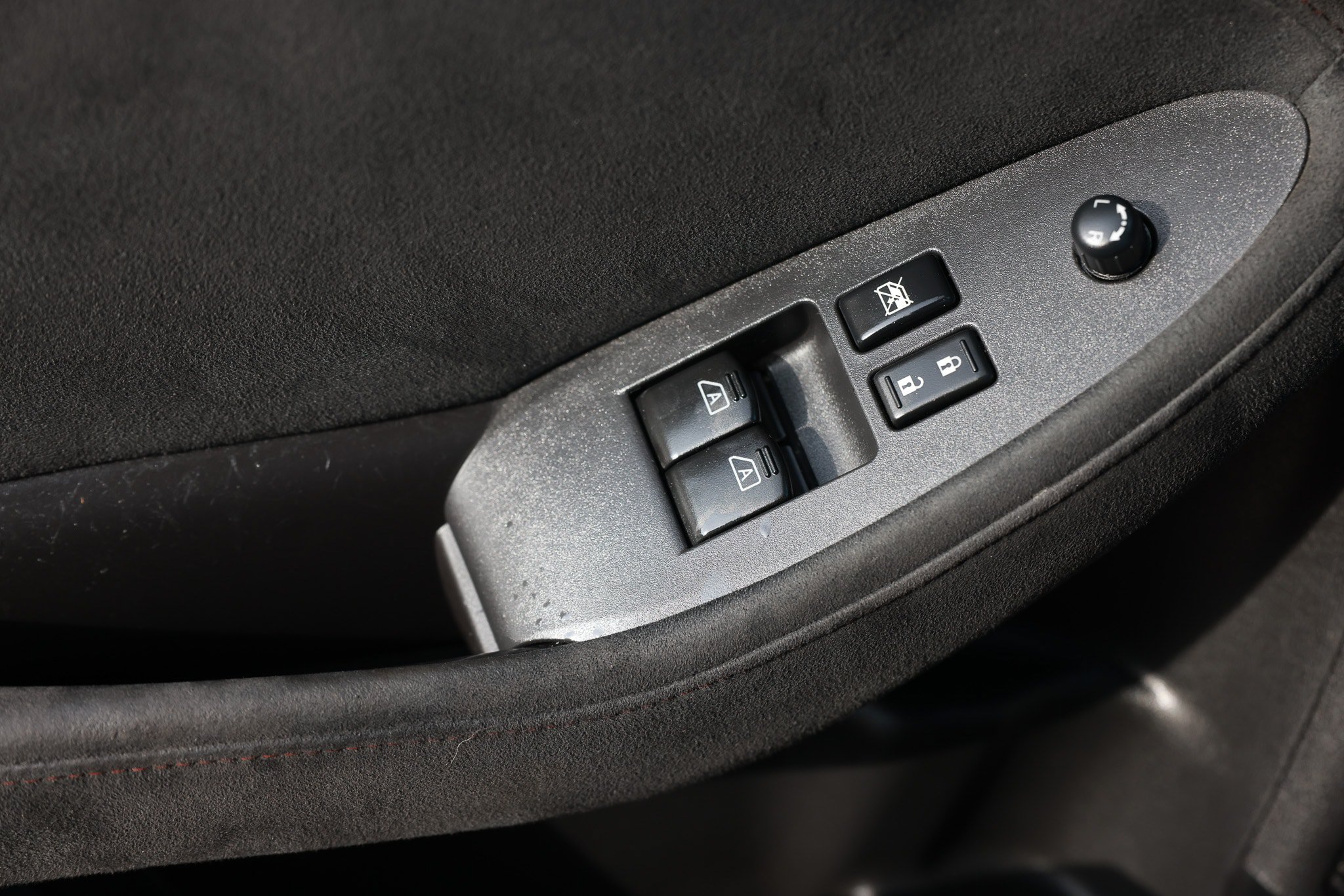 Used 2016 Nissan 370Z NISMO RWD image 46