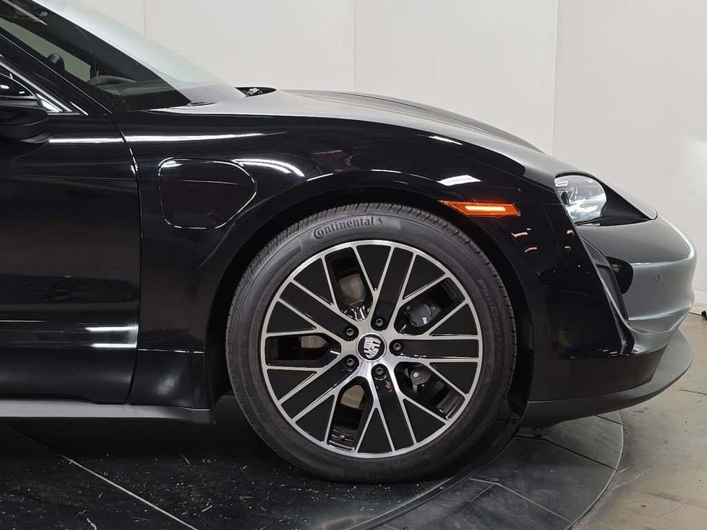 Certified 2023 Porsche Taycan image 11