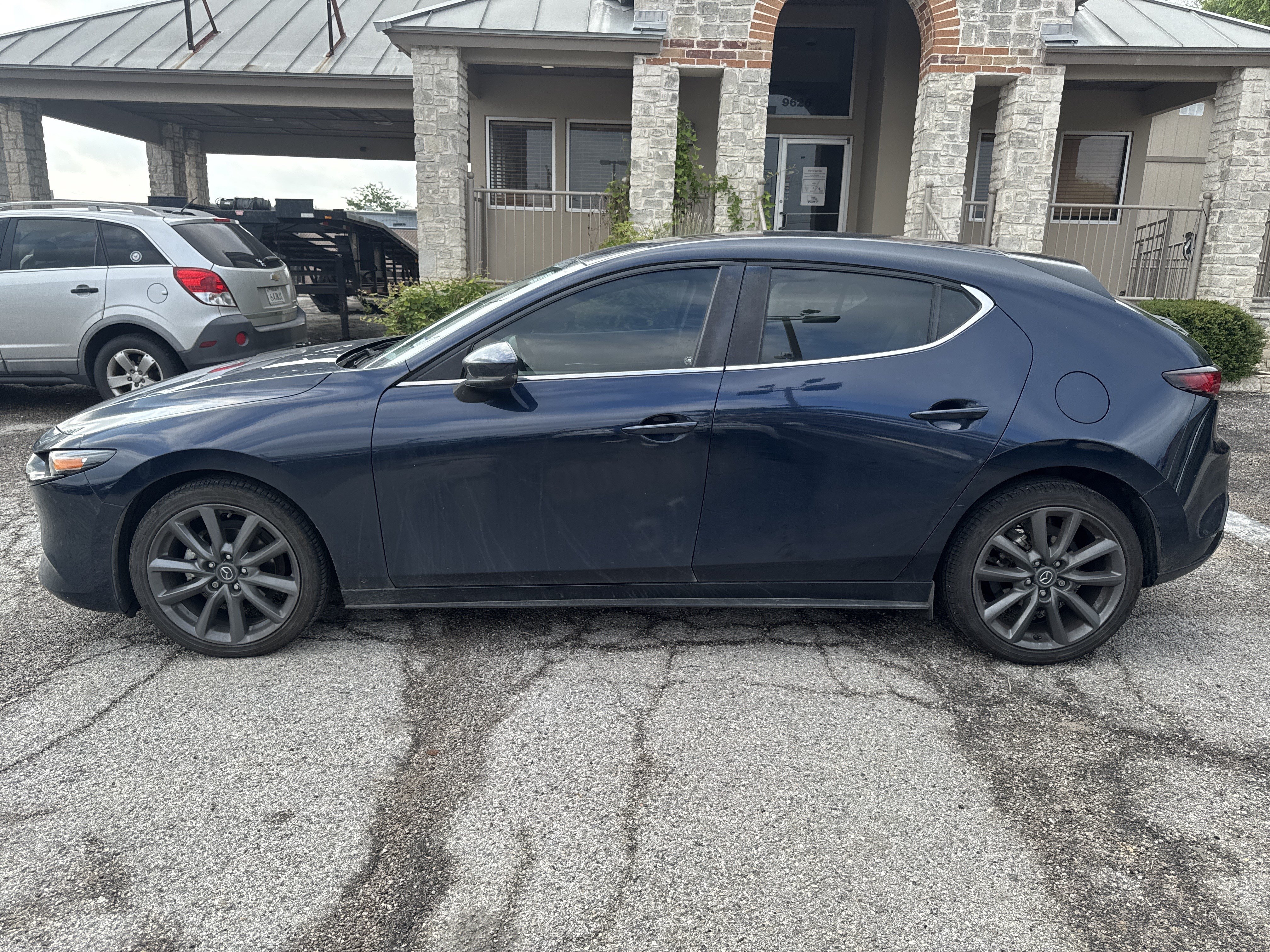Used 2021 MAZDA MAZDA3 s FWD image 6