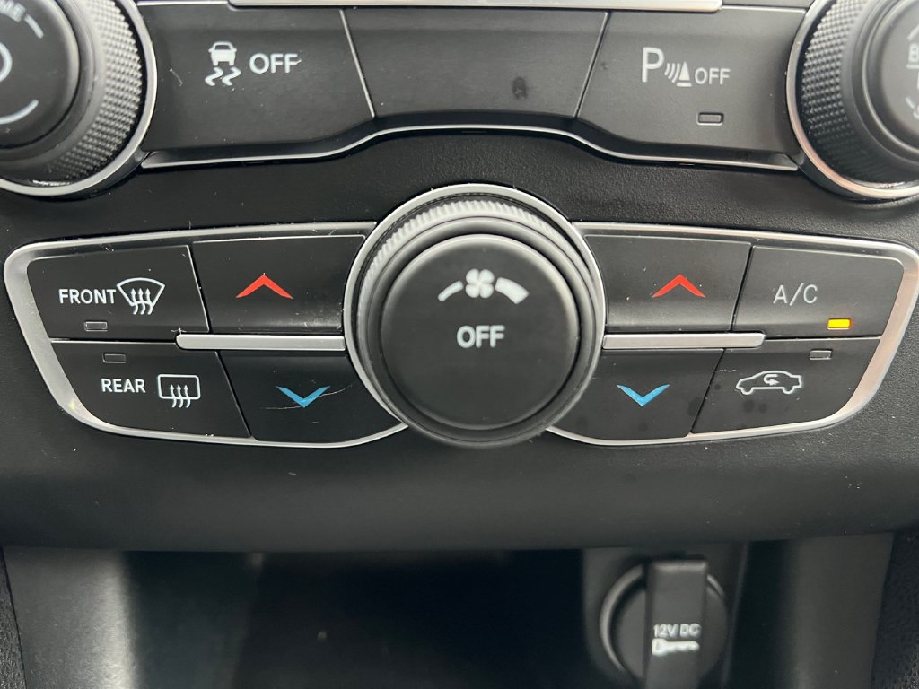 Used 2023 Dodge Charger SXT RWD image 4