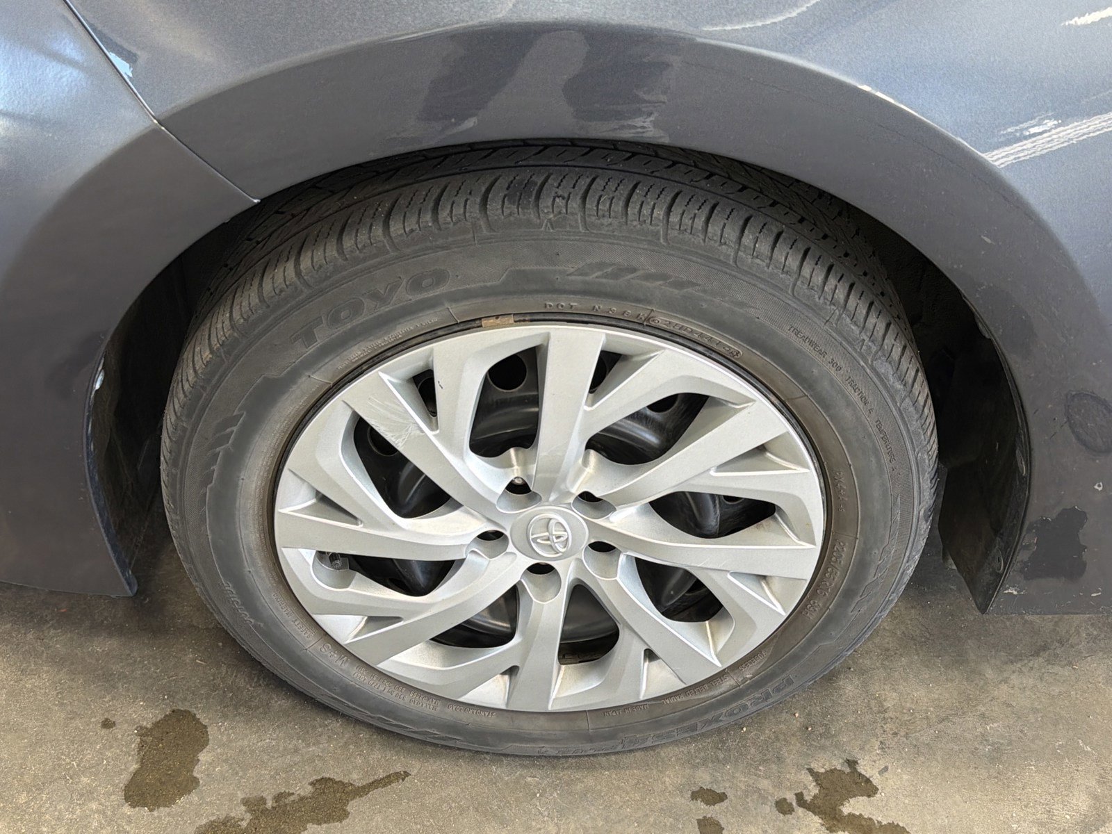 Used 2017 Toyota Corolla LE w/ Carpet Mat Package (TMS) FWD image 15