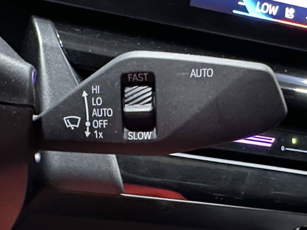 Used 2026 BMW 530i xDrive AWD/4WD image 27
