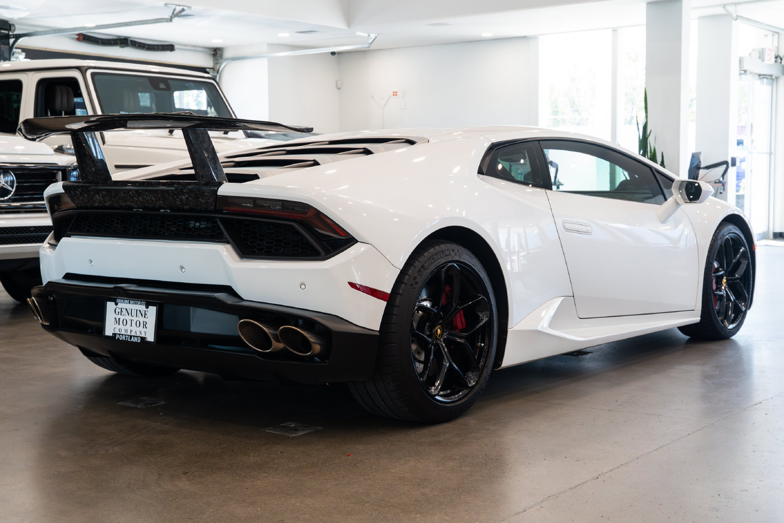 Used 2017 Lamborghini Huracan LP 580-2 RWD image 4
