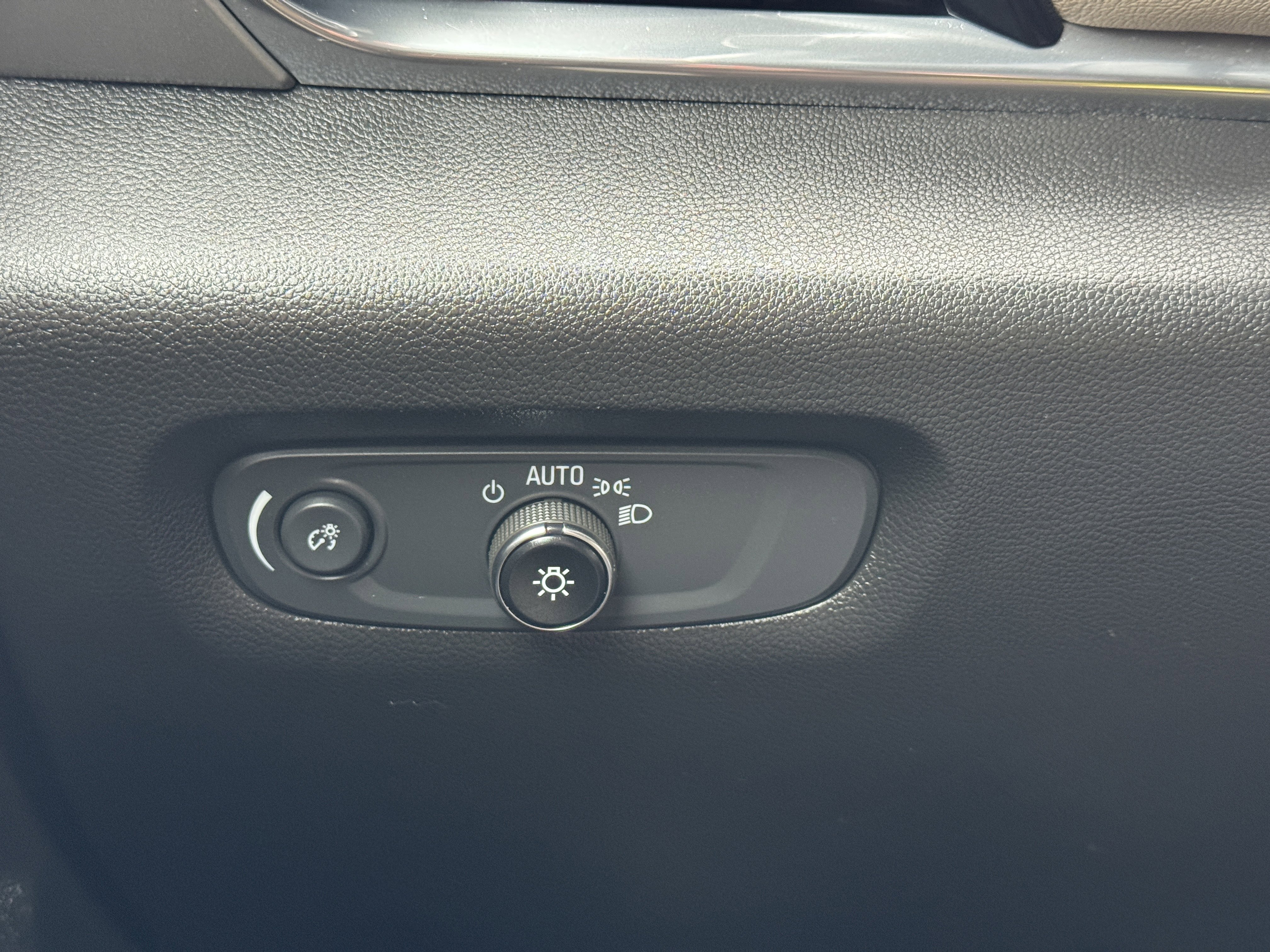 Certified 2022 Chevrolet Traverse LT image 35