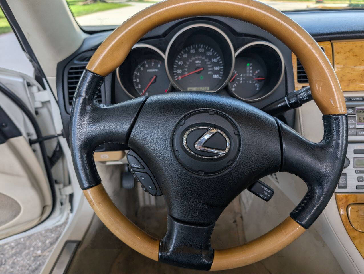 Used 2005 Lexus SC 430 Convertible image 19