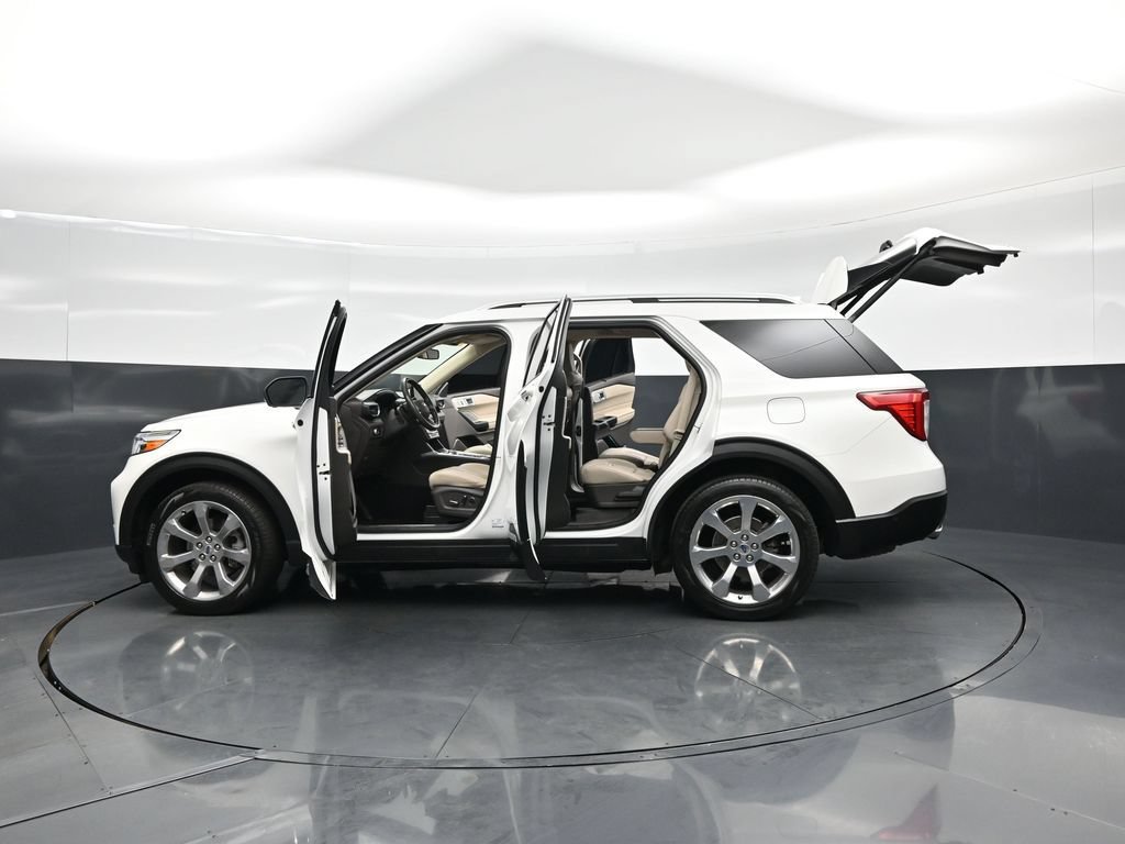 Certified 2020 Ford Explorer Platinum w/ Premium Technology Package AWD/4WD image 39