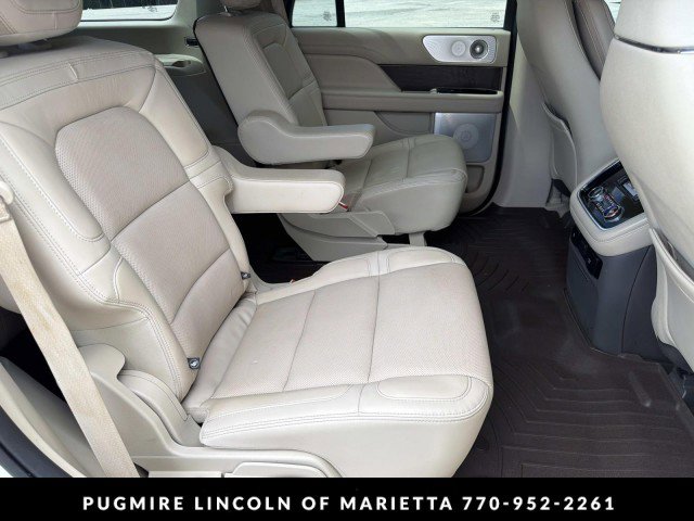 Used 2021 Lincoln Navigator Reserve w/ Luxury Package AWD/4WD image 15