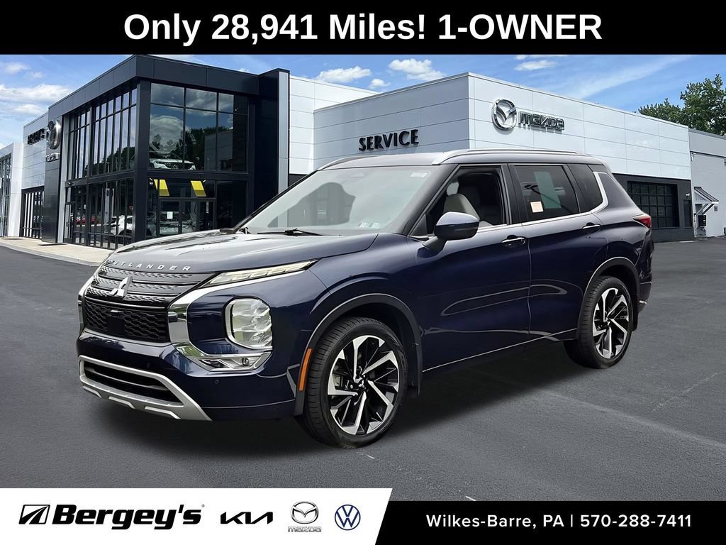 Used 2023 Mitsubishi Outlander SEL AWD/4WD image 1