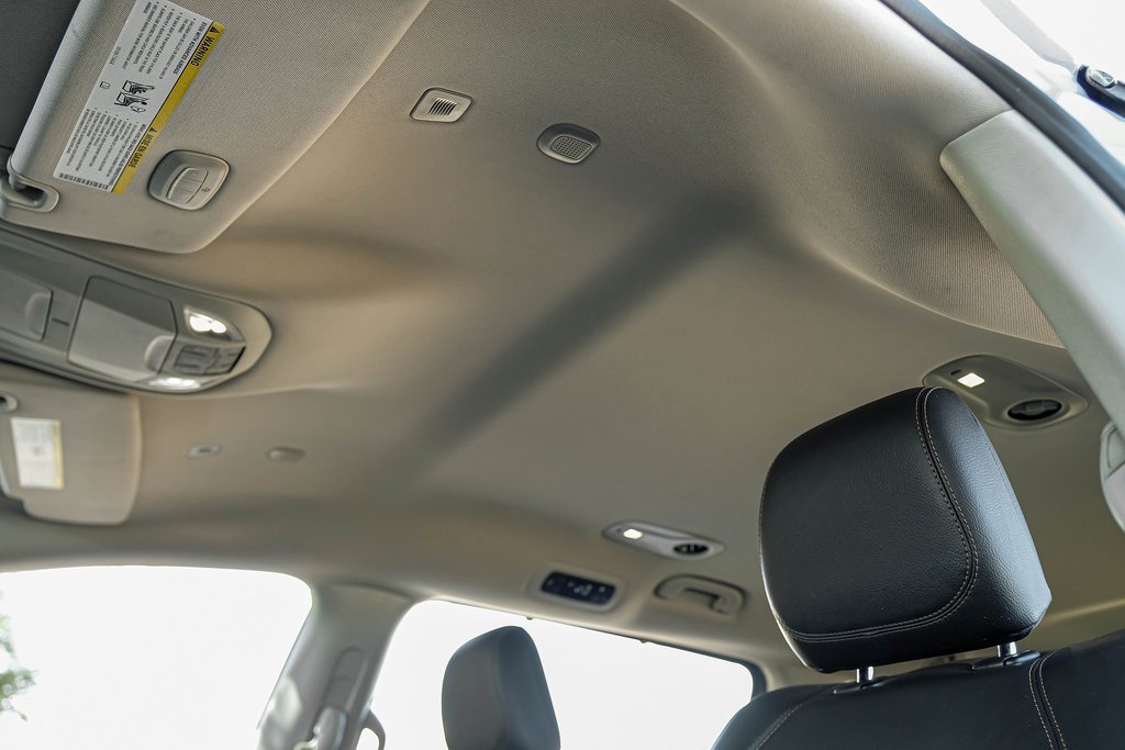 Used 2019 Chrysler Pacifica Touring-L image 29