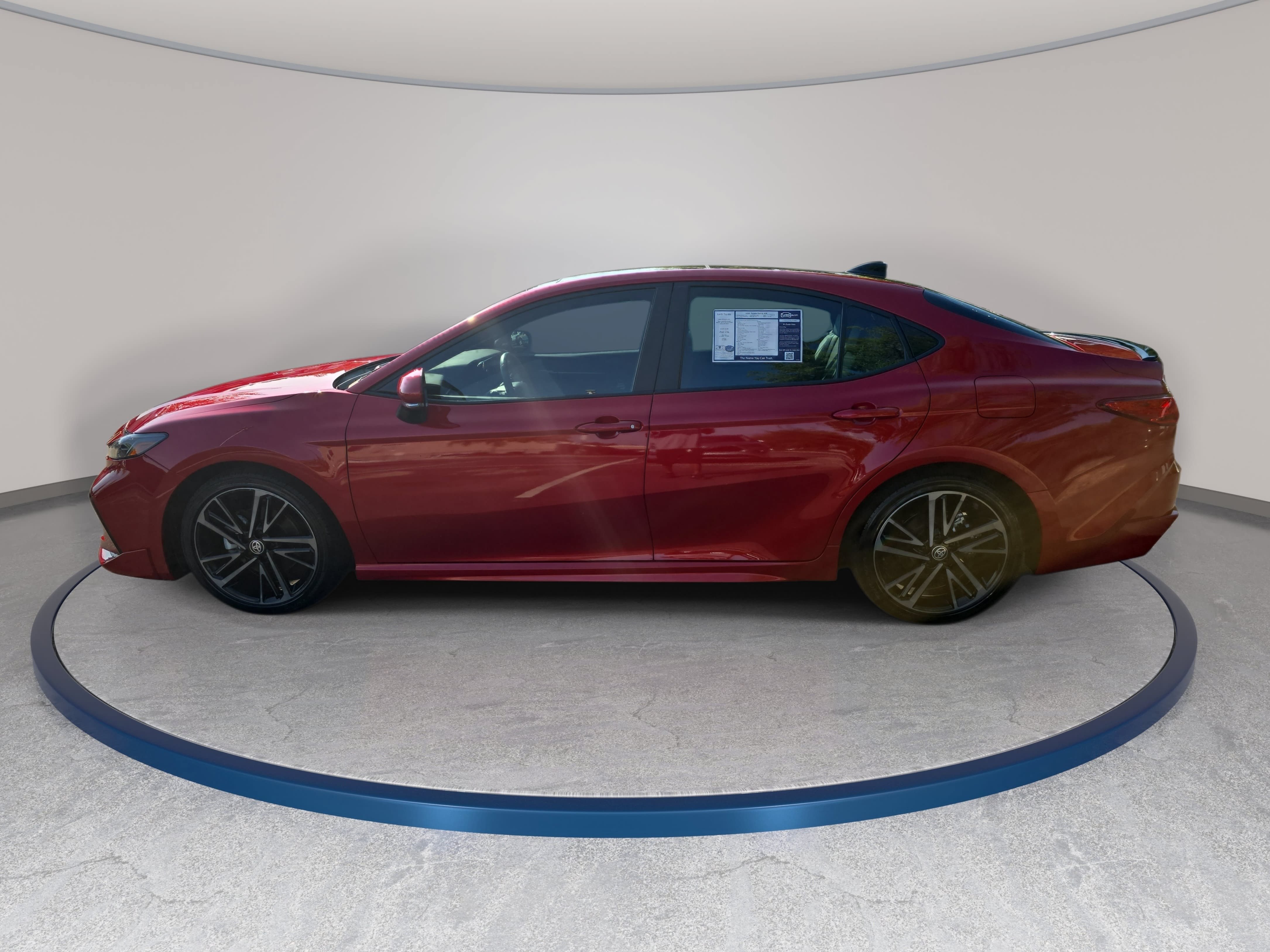 Used 2025 Toyota Camry XSE FWD image 8