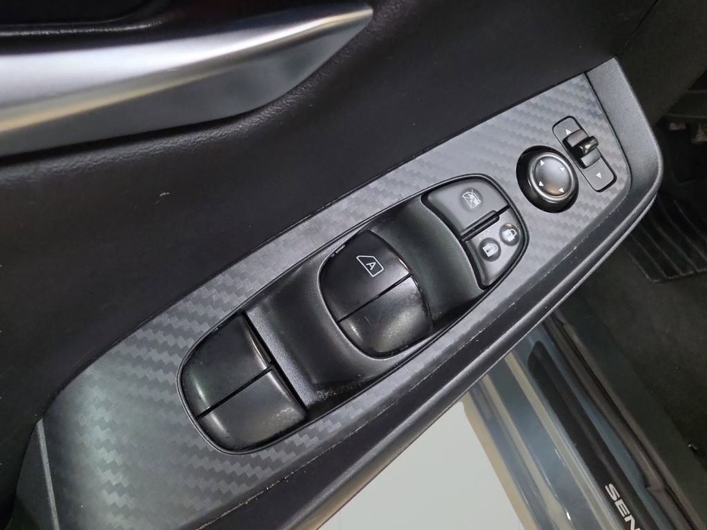 Used 2024 Nissan Sentra SV FWD image 13