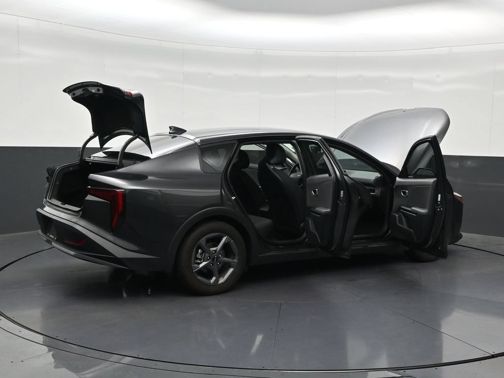 Used 2025 Kia K4 FWD image 31