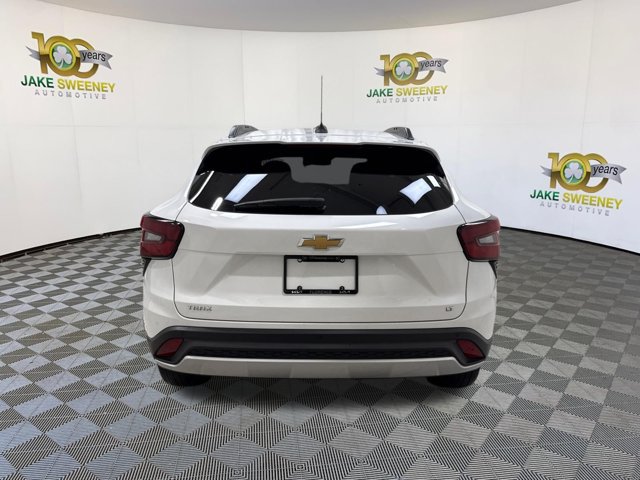 Used 2025 Chevrolet Trax LT w/ Driver Confidence Package FWD image 9