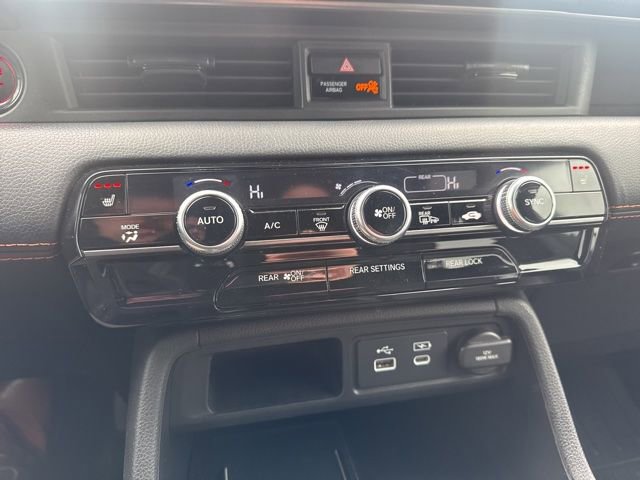 Used 2023 Honda Pilot TrailSport image 29