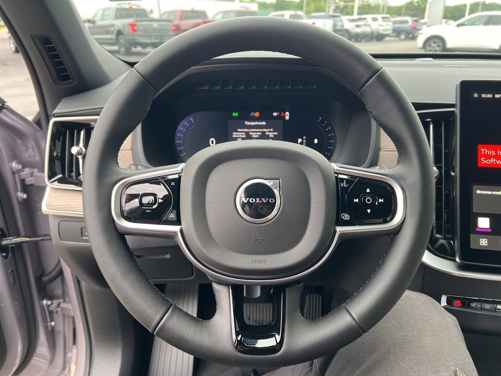 New 2026 Volvo XC90 B6 Plus w/ Protection Package Premier image 17