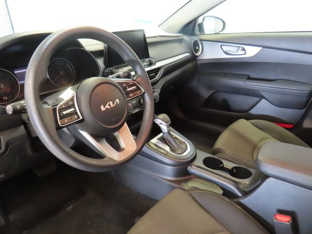 Used 2024 Kia Forte LXS FWD image 4